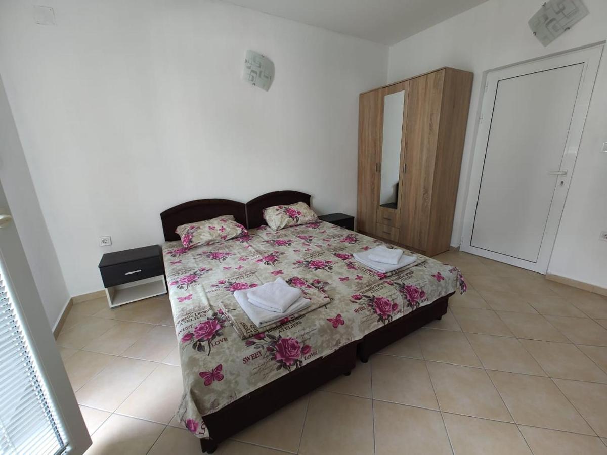 Jovanovic Apartment Tivat Eksteriør billede