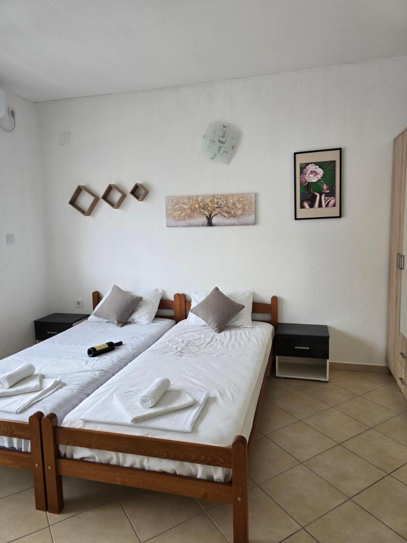Jovanovic Apartment Tivat Eksteriør billede